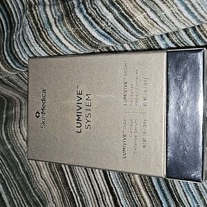 SkinMedica Lumivive system